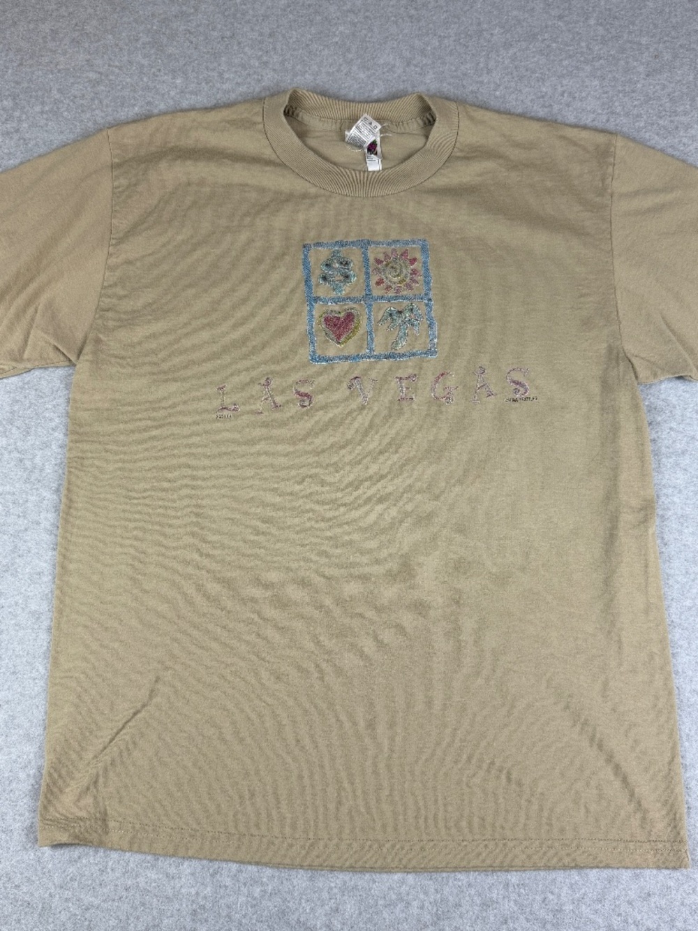 Vintage 90s Las Vegas Embroidered T-Shirt L Fruit of the Loom Tan Casino